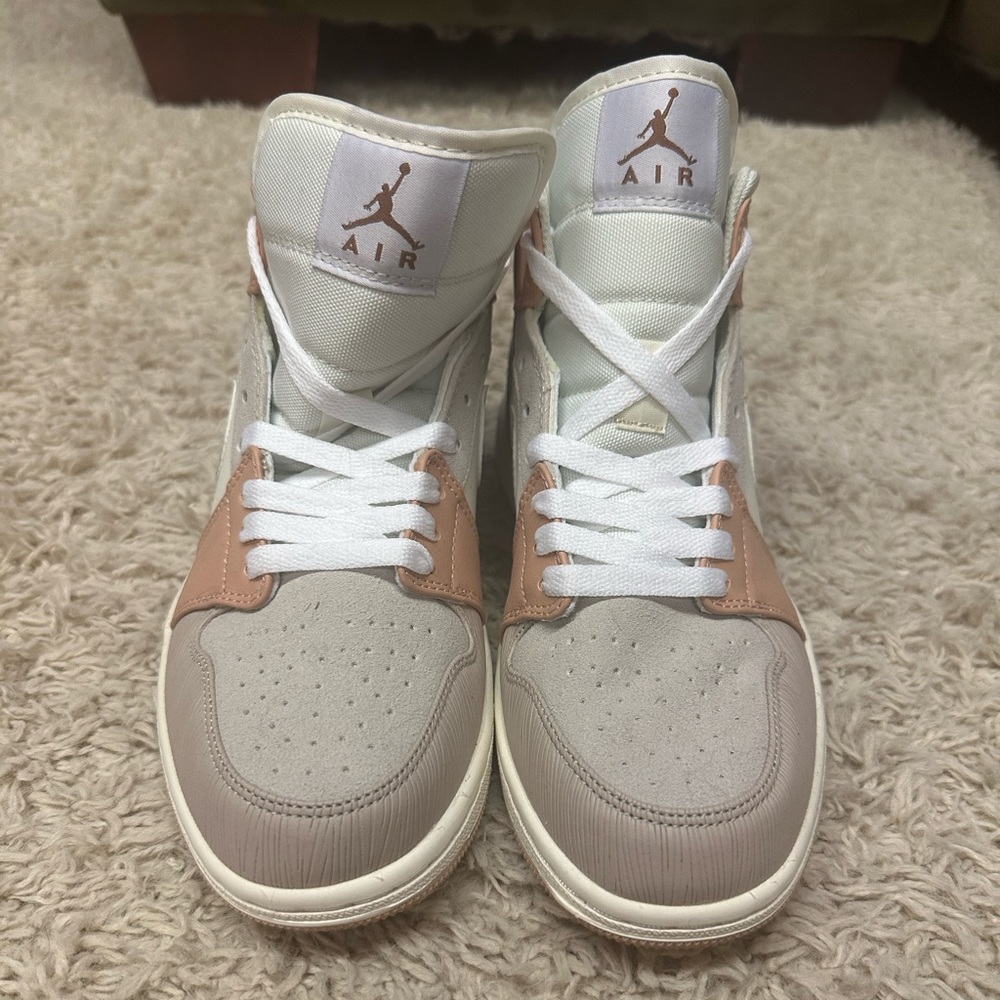 NIKE AIR JORDANS